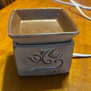 Scentsy warmer